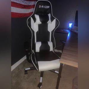 Gaming chair